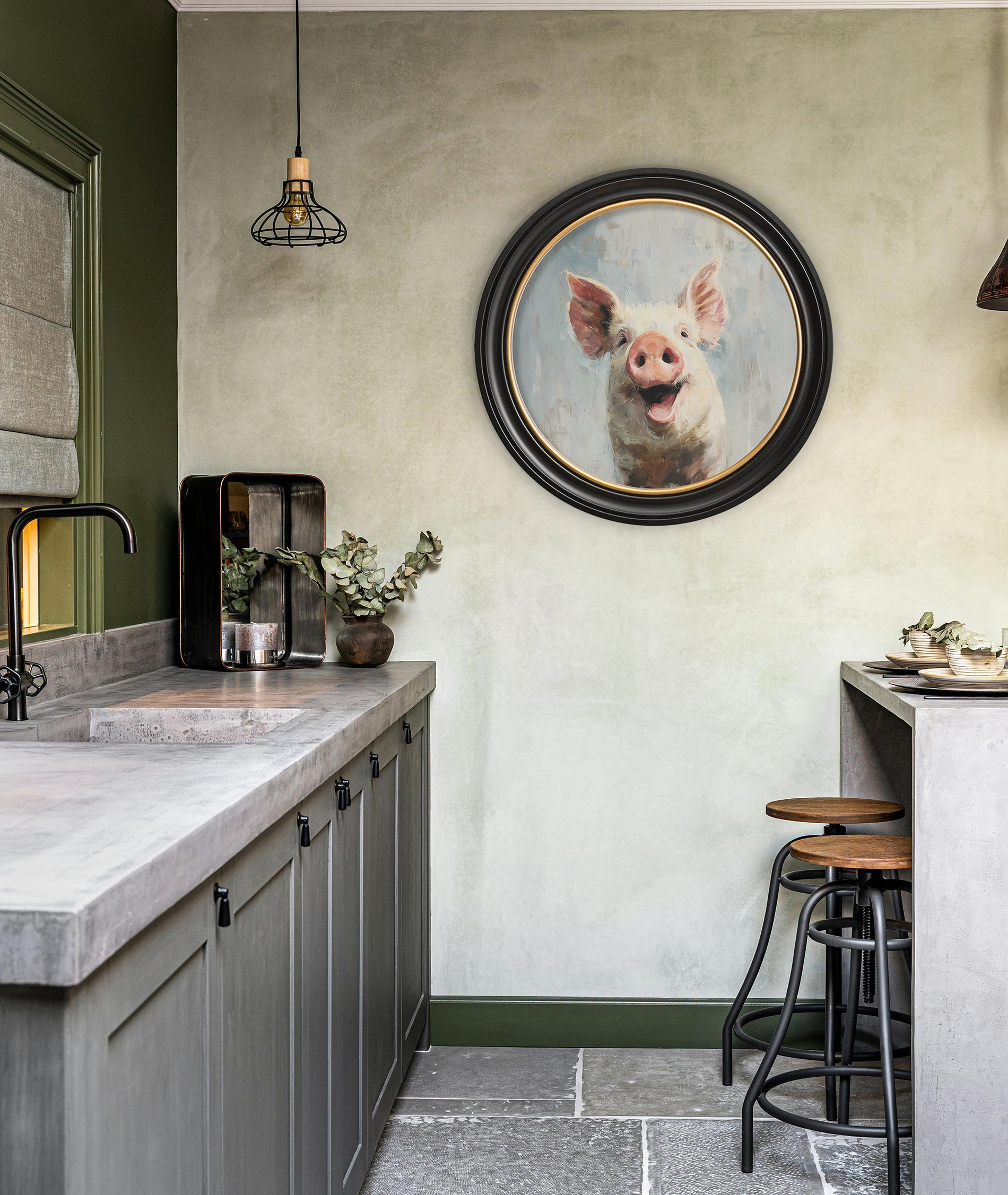 The Giggly Pig - Oxford Round Frame